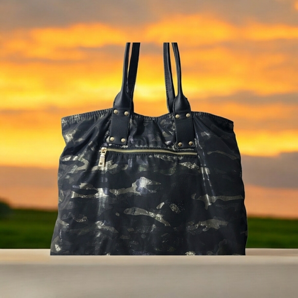 Sol and Selene reversible large woman's spacious tote. With plenty of pockets - Picture 1 of 8